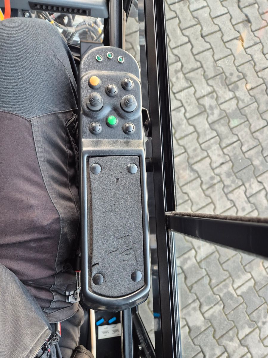 Fahrzeugabbildung Schmidt Swingo Compact 200+ Winterdienst Klima