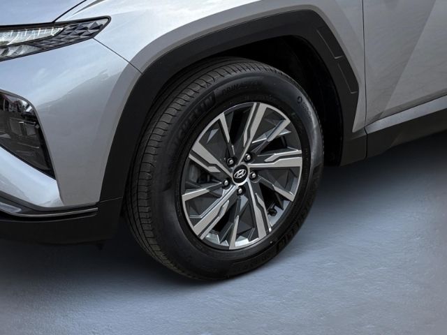 Fahrzeugabbildung Hyundai Tucson Trend Hybrid 2WD +NAVI+KLIMA+RFK+PDC+UVM+