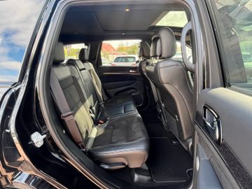 Jeep Grand Cherokee - 10