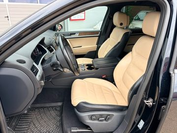 Volkswagen Touareg - 5