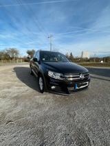 Volkswagen Tiguan 1.4 TSI DSG BlueMotion Technology LIF... - VW Tiguan Gebrauchtwagen in Stuttgart