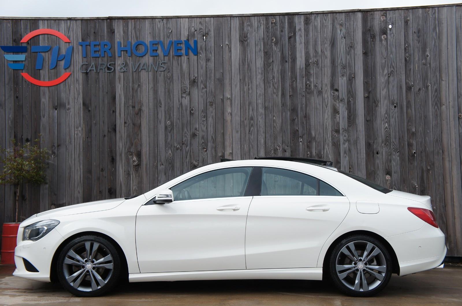 Mercedes-Benz CLA 180d Klima Navi Pano Tempom Bi-Xenon 80KW E6