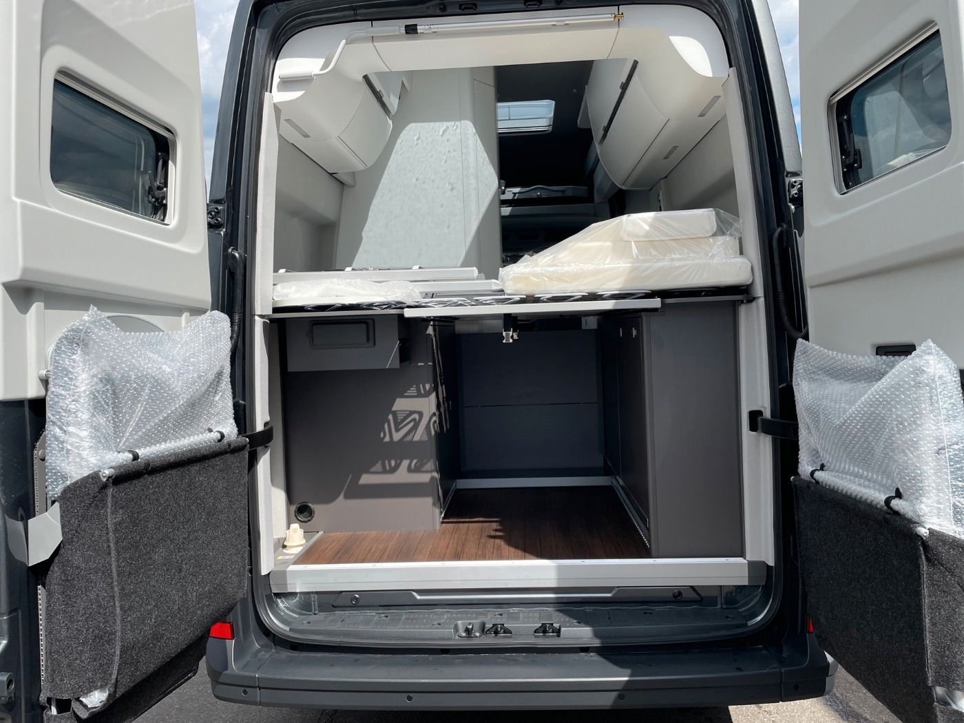 Volkswagen Grand California 600 HOCHBETT LED NAVI SOLAR foto 13