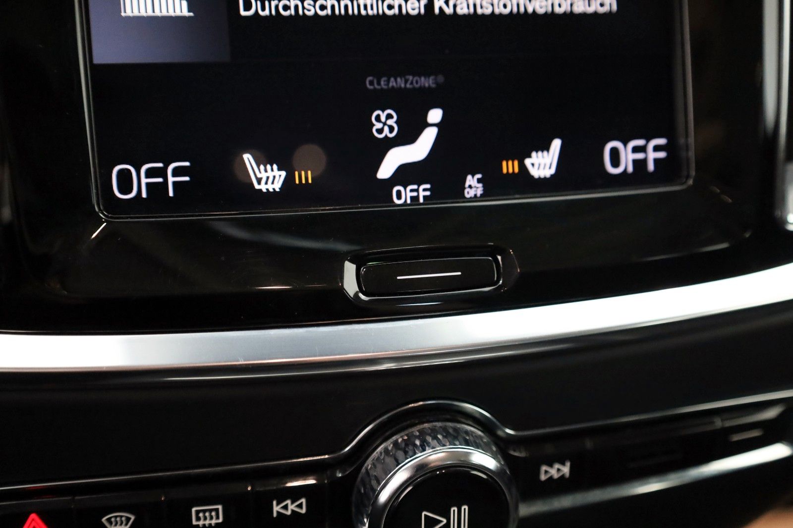 Fahrzeugabbildung Volvo V60 Momentum Pro, T.Leder,Navi,LED,Kamera,SH