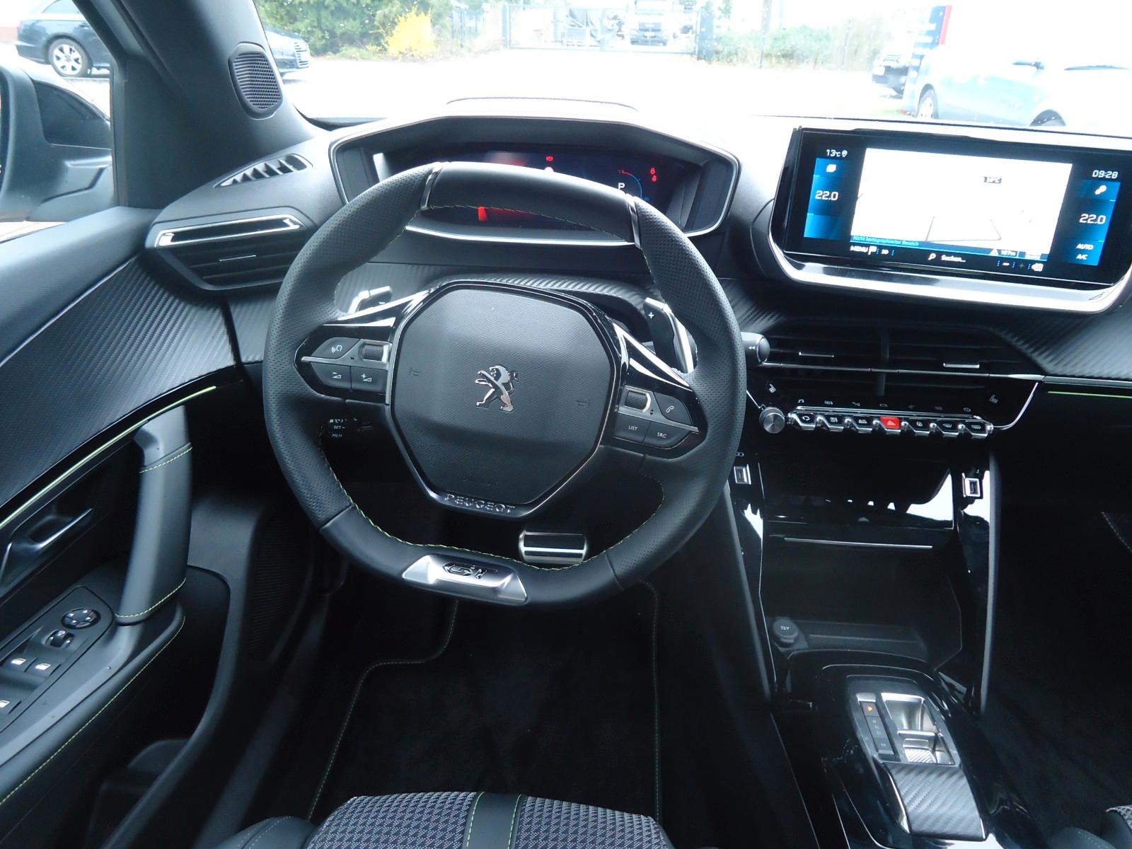 Peugeot 2008 PureTech 155 EAT8 GT *Navi-Sitzheizung*