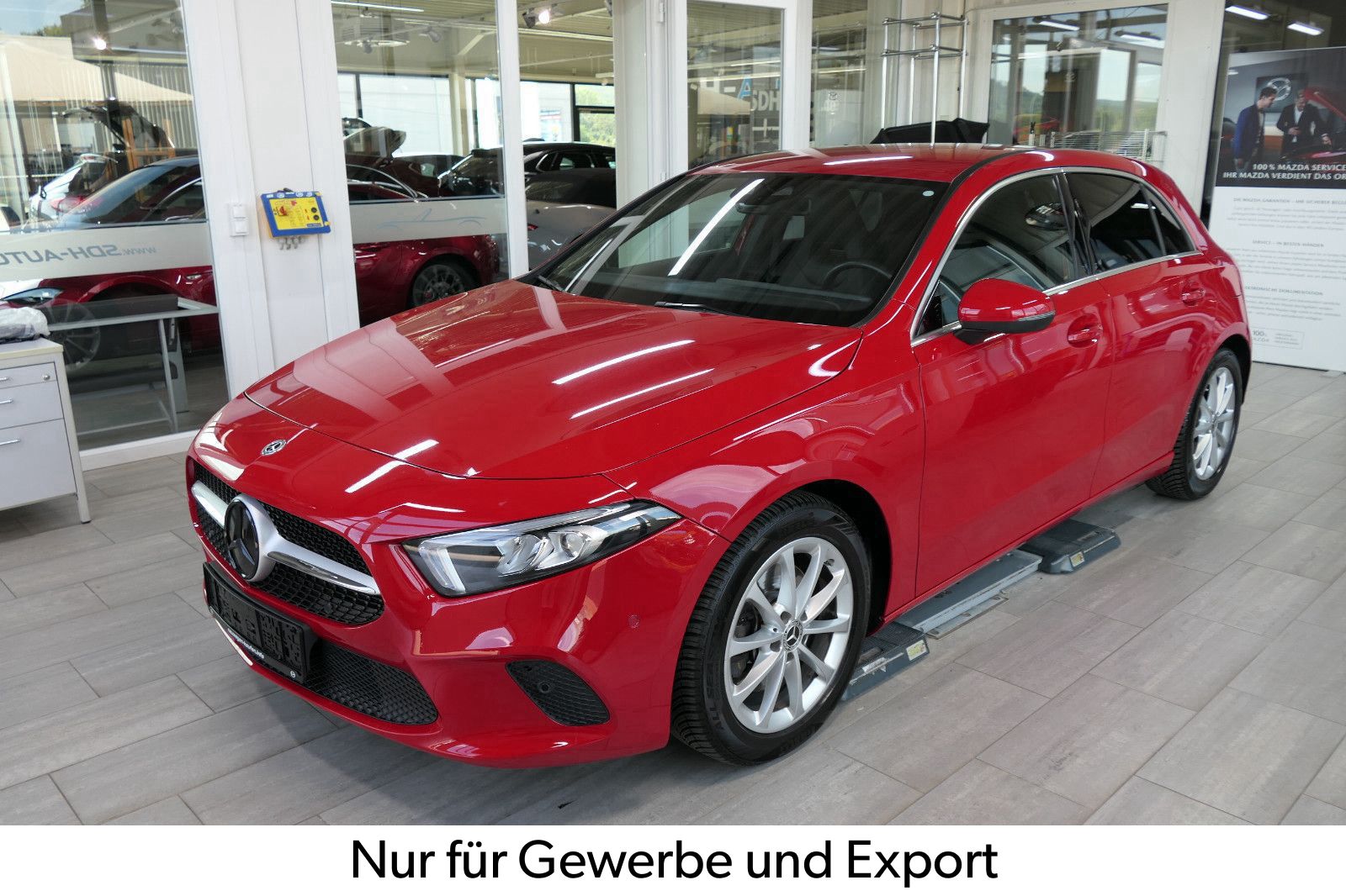 MERCEDES-BENZ A 220 A -Klasse 4Matic Premium+Business Paket