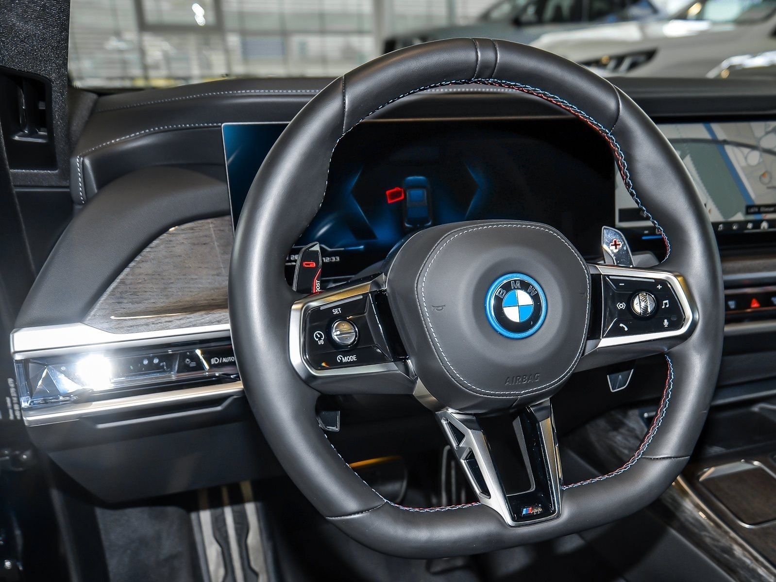BMW M760 - Bild 24
