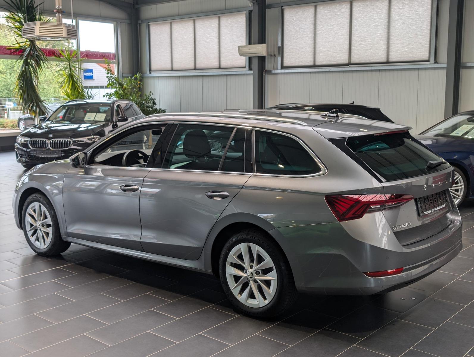 Skoda Octavia Combi 2.0 TDI DSG Style 1.Hand, миниатюра 2