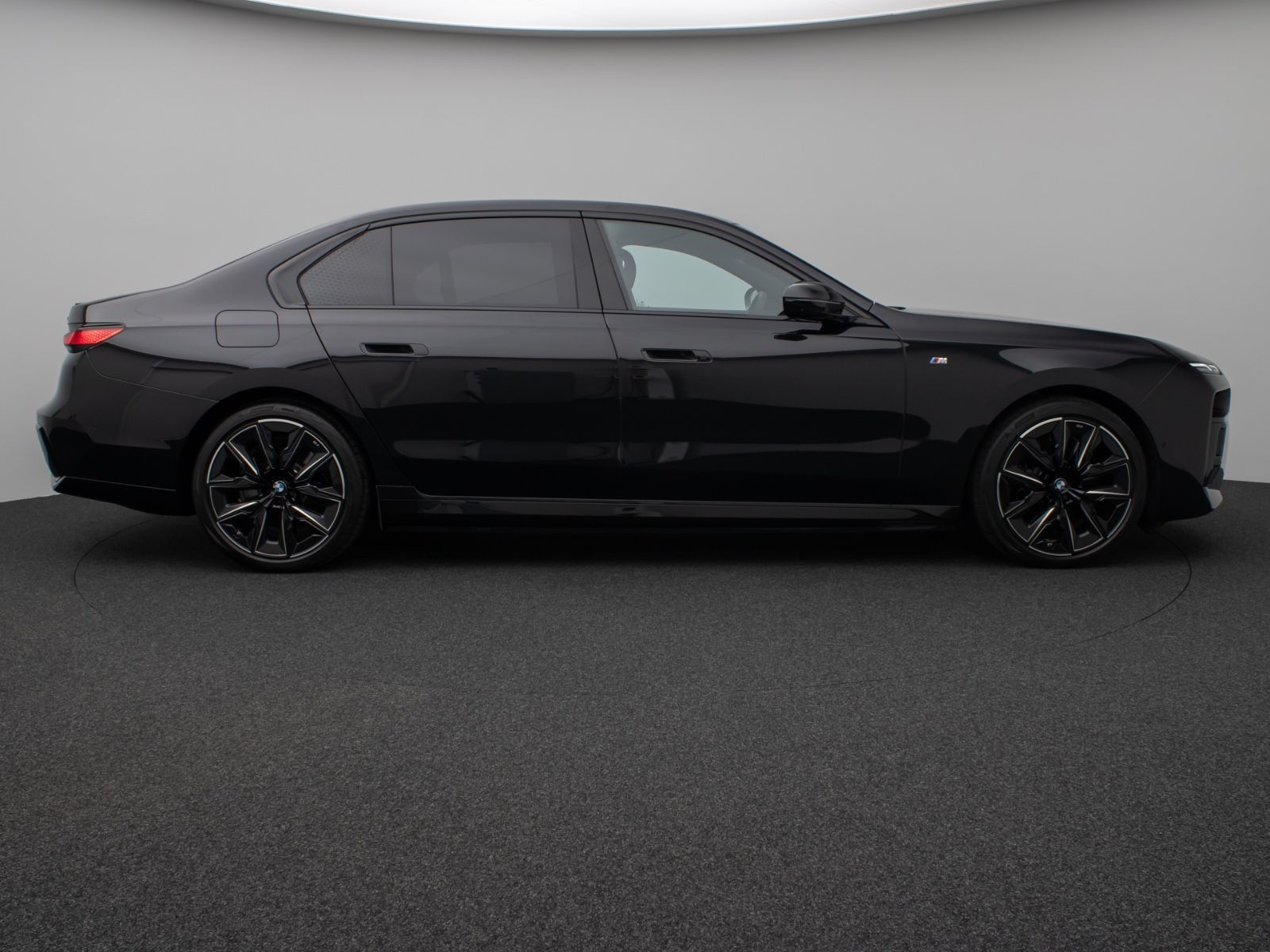 Fahrzeugabbildung BMW i7 xD60 M-Sport HUD Pano 360°Massage ACC Soft 21