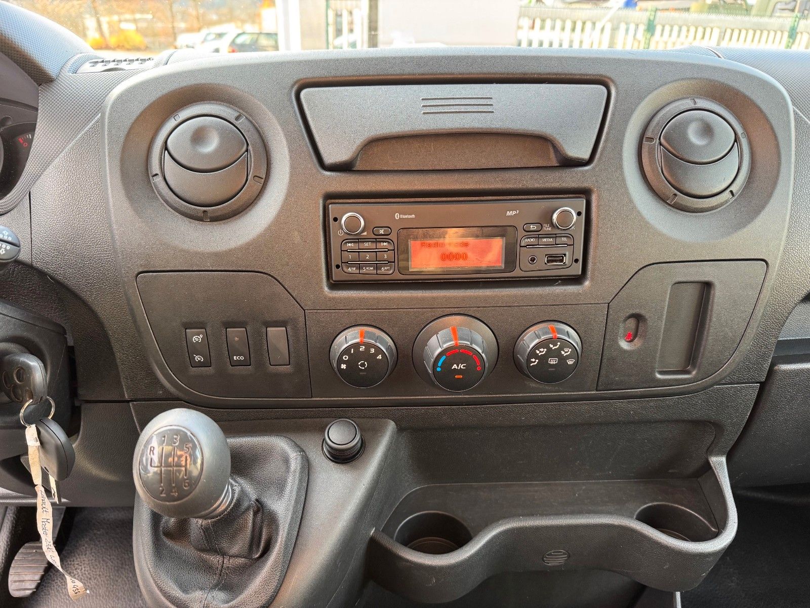 Fahrzeugabbildung Renault Master 2.3 dCi / VERSALIFT ETL-26, 11,3m