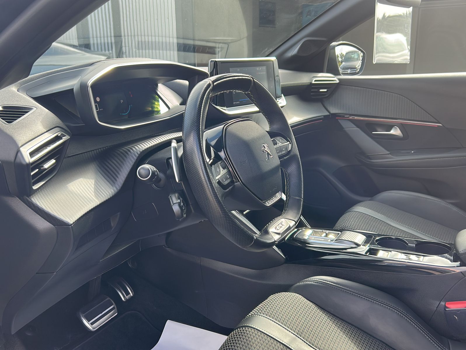 Fahrzeugabbildung Peugeot 208 GT PureTech