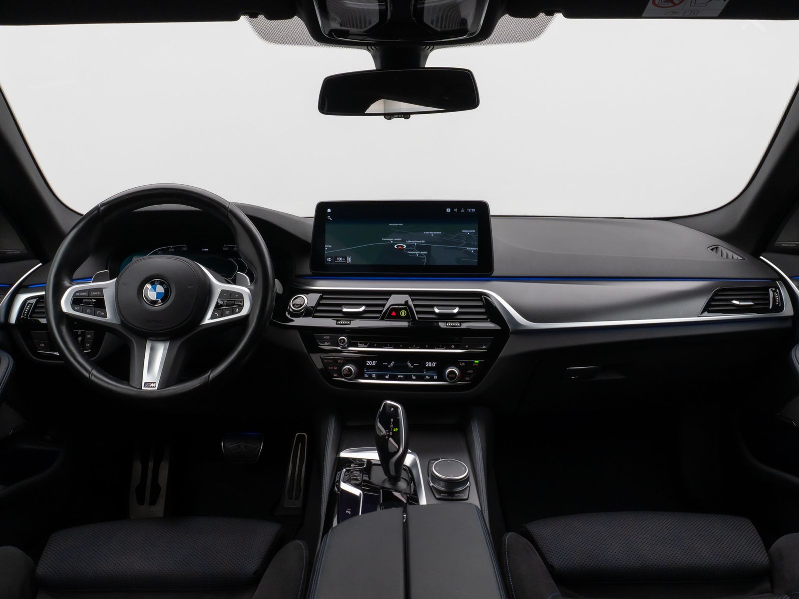 Fahrzeugabbildung BMW 530d xD M Sport Laser Kamera HUD DAB H/K 4xKlima