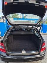 Mercedes-Benz C 180 Kompressor BlueEFFICIENCY - - Mercedes-Benz C 180: Kompressor Blueefficiency
