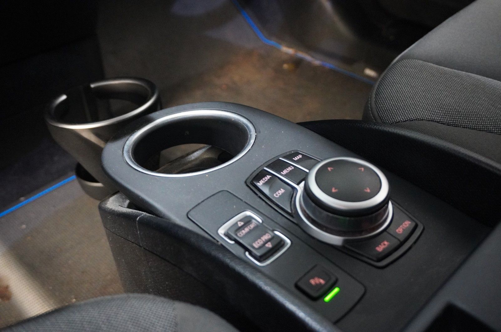 Fahrzeugabbildung BMW i3 120AH NAIVI/SPORT/WÄRMEP./LED/PDC/VIRT./SHZ