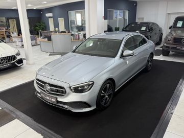 Mercedes E 200 - 1