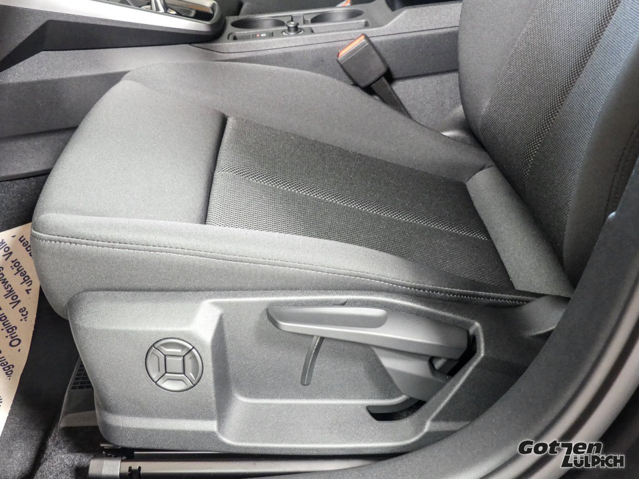 Fahrzeugabbildung Audi A3 Sportback 35 TFSI S line S tronic Navi Sitzh.