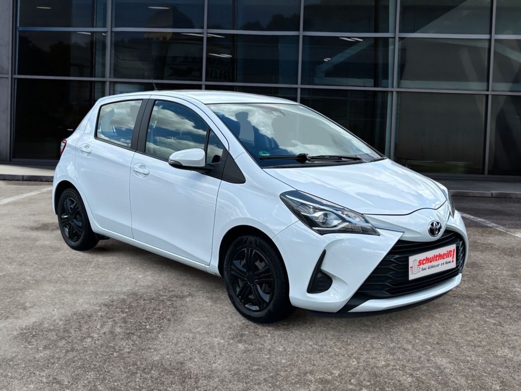 Fahrzeugabbildung Toyota Yaris 1.0 VVT-i Comfort
