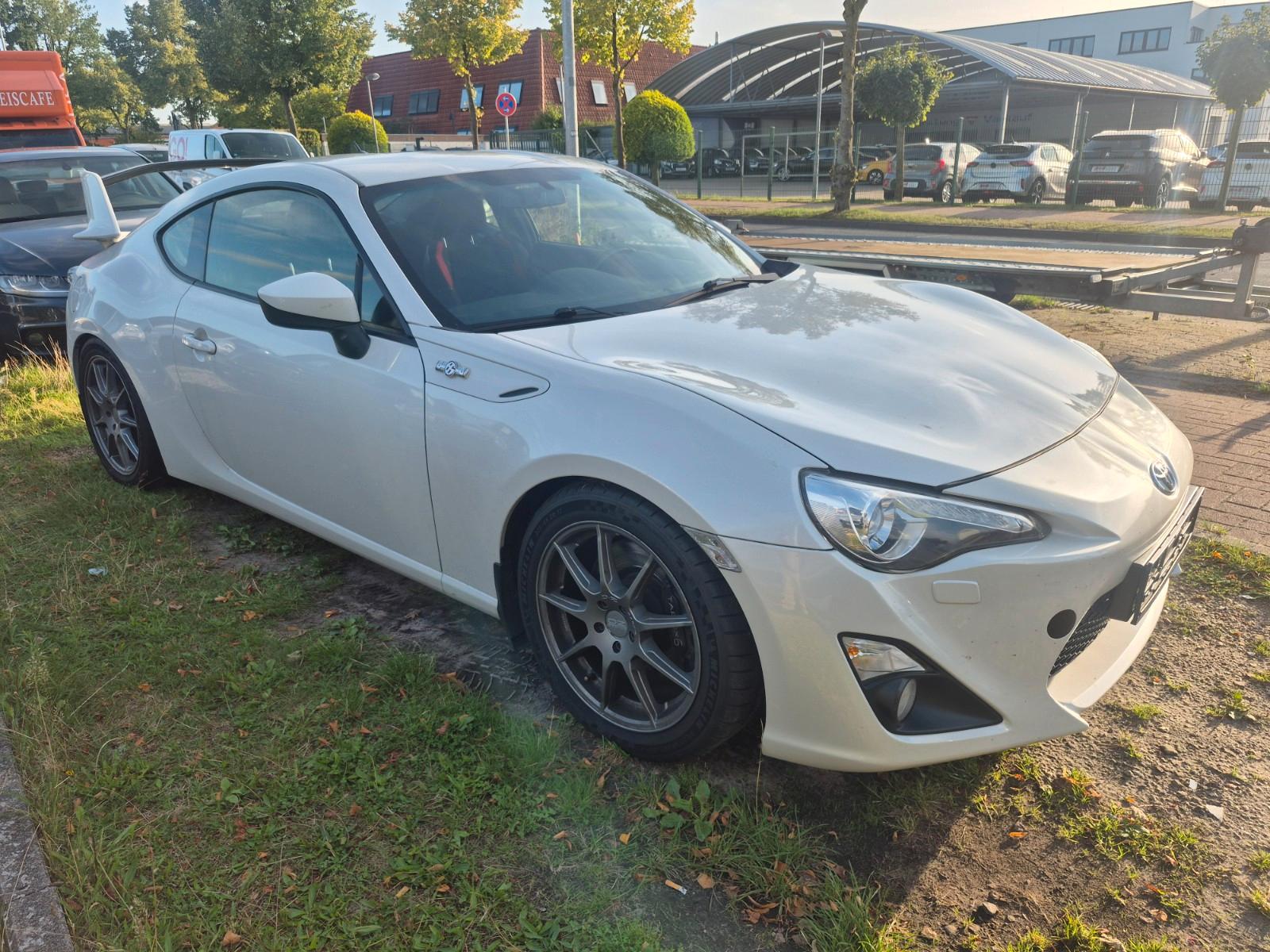 Toyota GT86 2.0 | 200 ch | BVM | Xénon | Différentiel autobloquant | Climatisation automatique | Régulateur