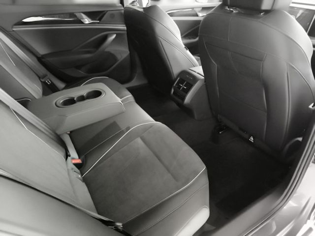 Fahrzeugabbildung Volkswagen Passat 2.0 TDI SCR DSG Business