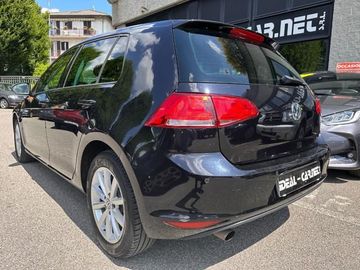 Volkswagen Golf - 5