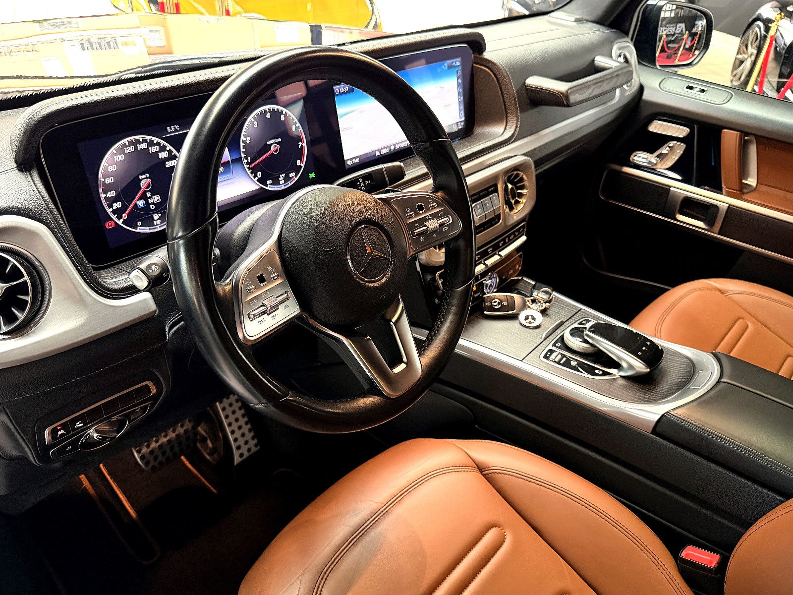 Fahrzeugabbildung Mercedes-Benz G 500 /AMG/22''ALU/AMBIENTE/360°KAM/STANDHEIZUNG