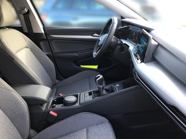 Fahrzeugabbildung Volkswagen Golf 1.5TSI Move LED+ACC+NAVI+APP-CONN+SITZHZ+++