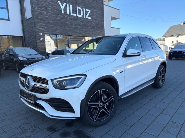 Mercedes-Benz GLC 300 de MULTIBEAM PANO DISTRONIC KEYLESS