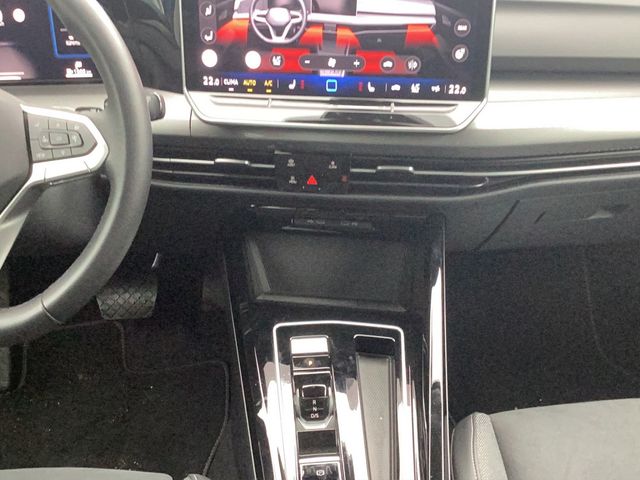 Golf VIII Variant 1.5eTSI DSG Style AHK FACEL.