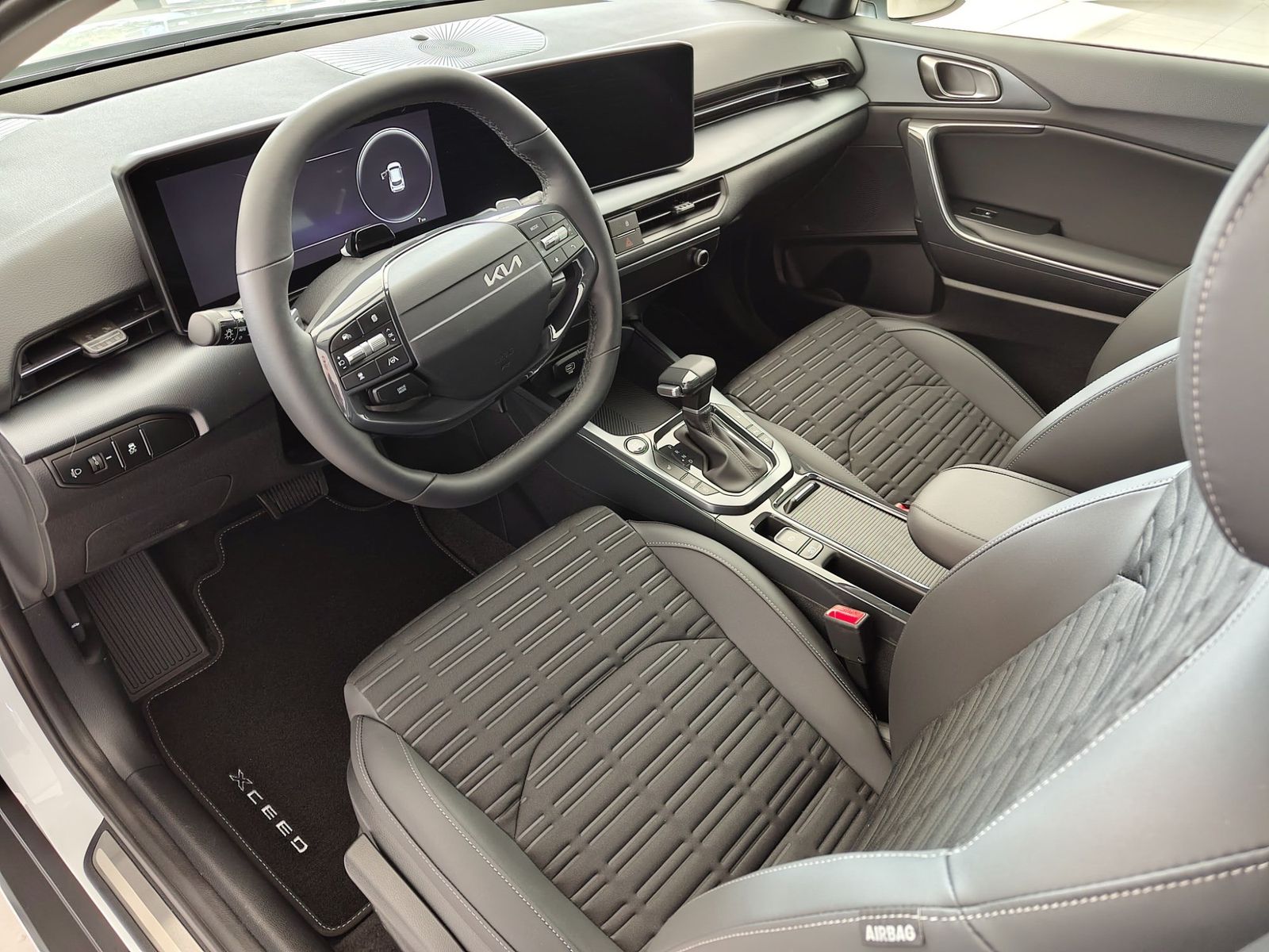 KIA XCeed 1.6 T-GDI DCT Vision Komfort-Pro Design – Bild 37