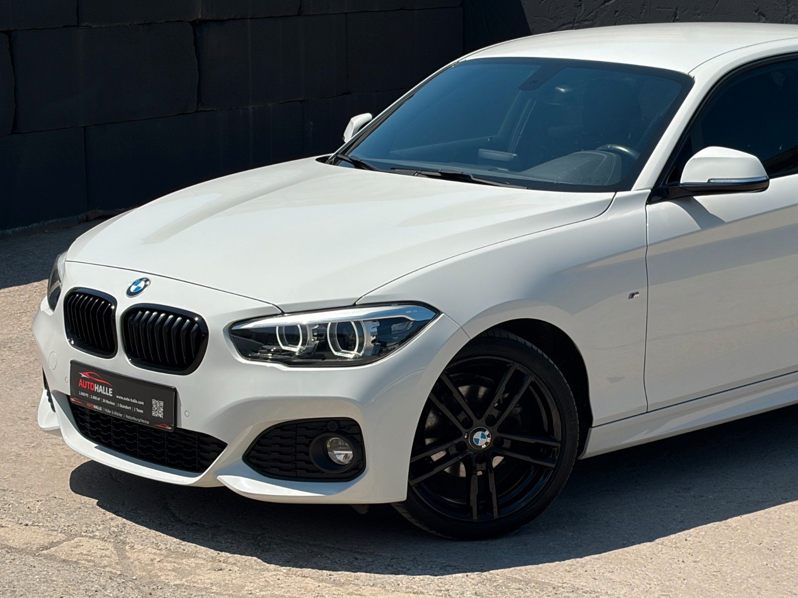Fahrzeugabbildung BMW 118i M Sport Shadow Navi SHZ PDC LED BT HiFi