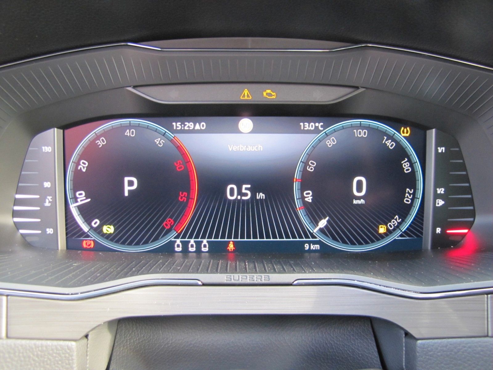 Fahrzeugabbildung SKODA Superb Combi Style 2.0l TDI 150PS DSG LED, NAVI