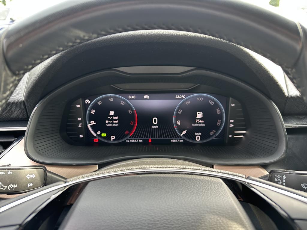 Skoda Scala 2023 г. Красный, пробег 49750 км