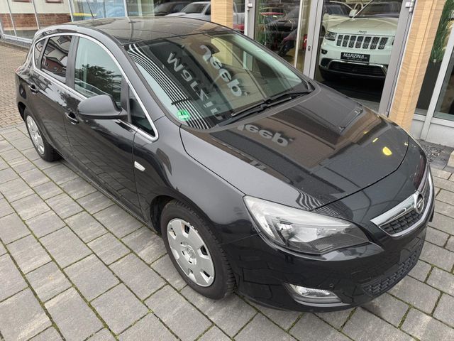 Opel Astra J Lim. 5-trg. Sport Klima WInterreifen TÜV