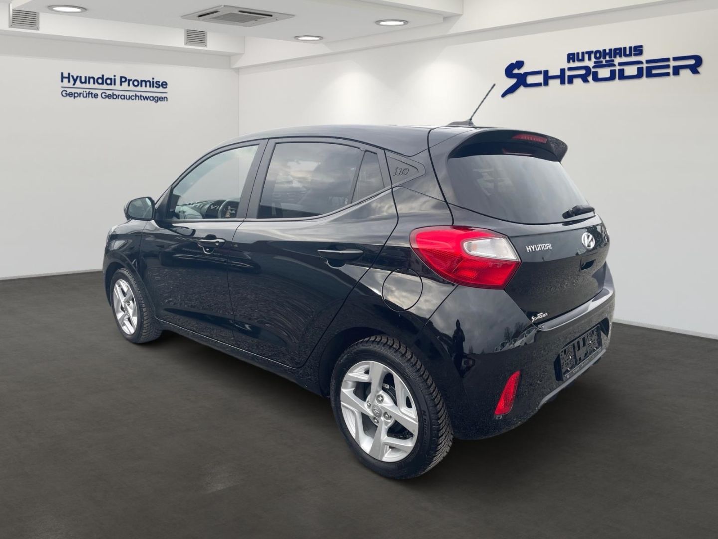 Fahrzeugabbildung Hyundai i10 1.0 Benzin Navigation Kamera Sitzheizung All