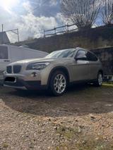 BMW X1 sDrive 18d gepflegt und zuverlässig - BMW X1: Beige