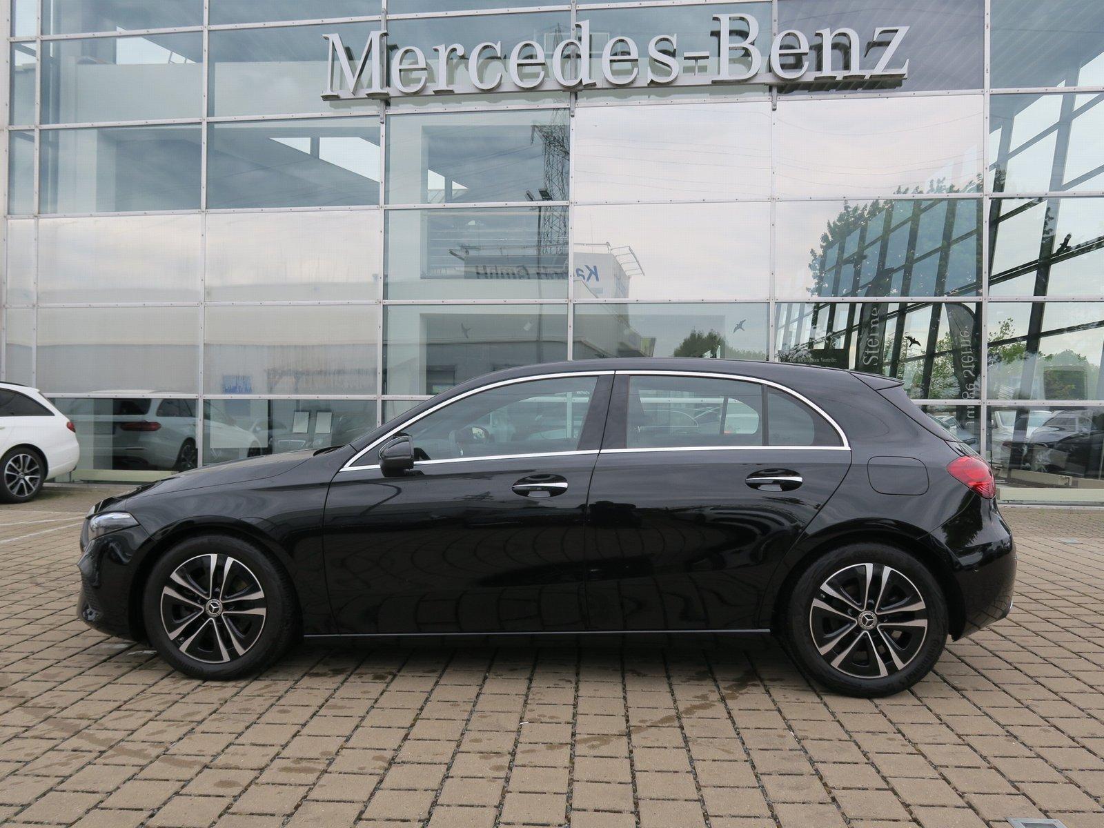 Mercedes-Benz A 180 Progressive Kamera CarPlay LED Ambiente