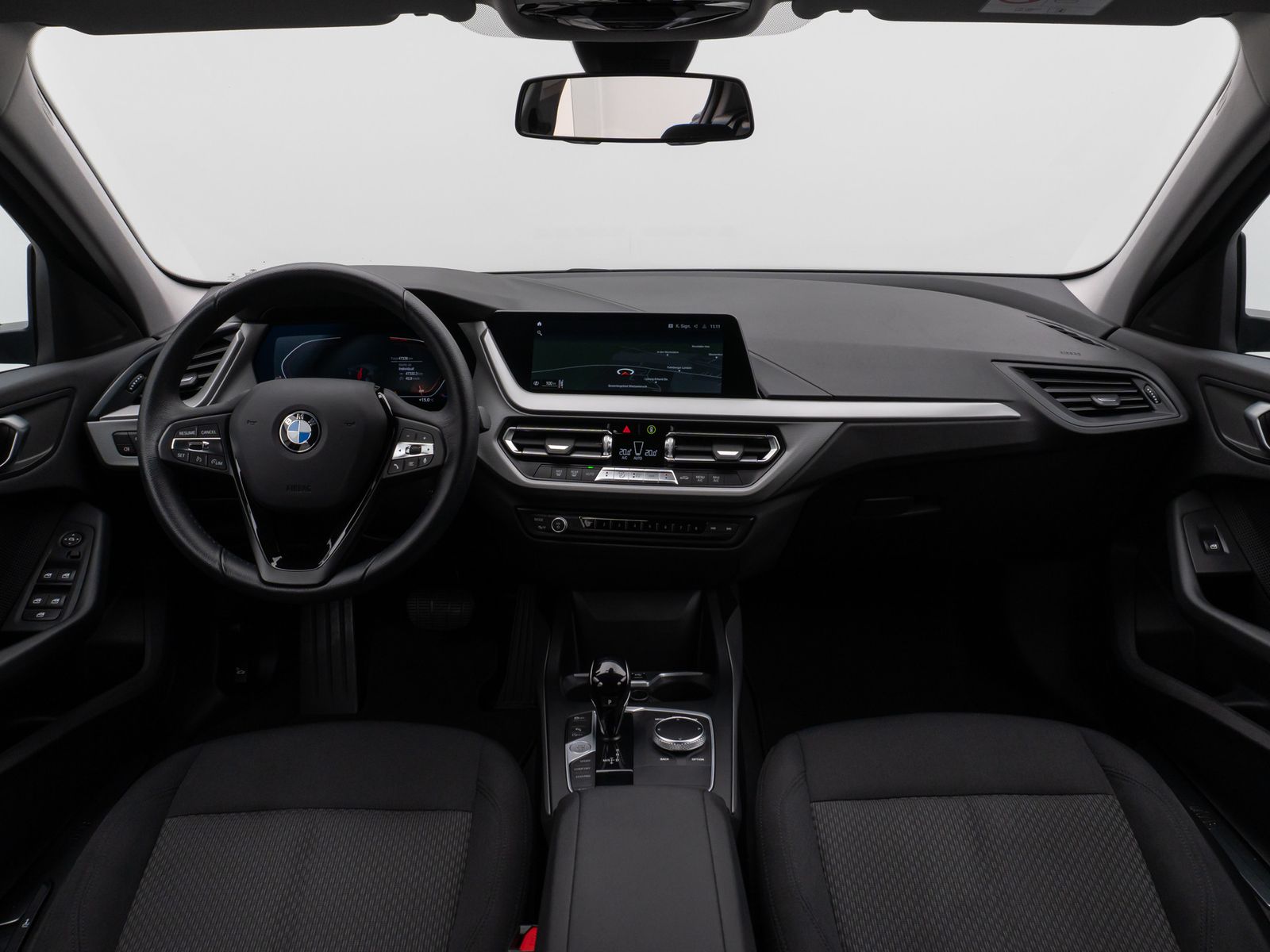 Fahrzeugabbildung BMW 118i PDC CockPitPro Alarm Geschwindigkeitsreg