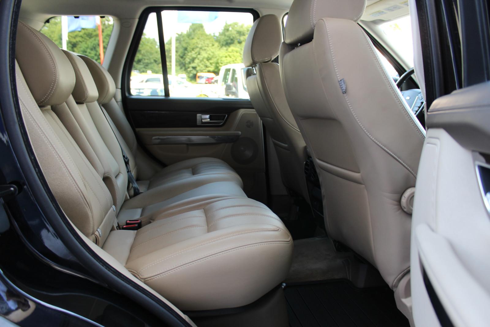 LAND ROVER RANGE ROVER SPORT - V6 TD HSE - 245 CV - ATTELAGE - HAYON ÉLECTRIQUE