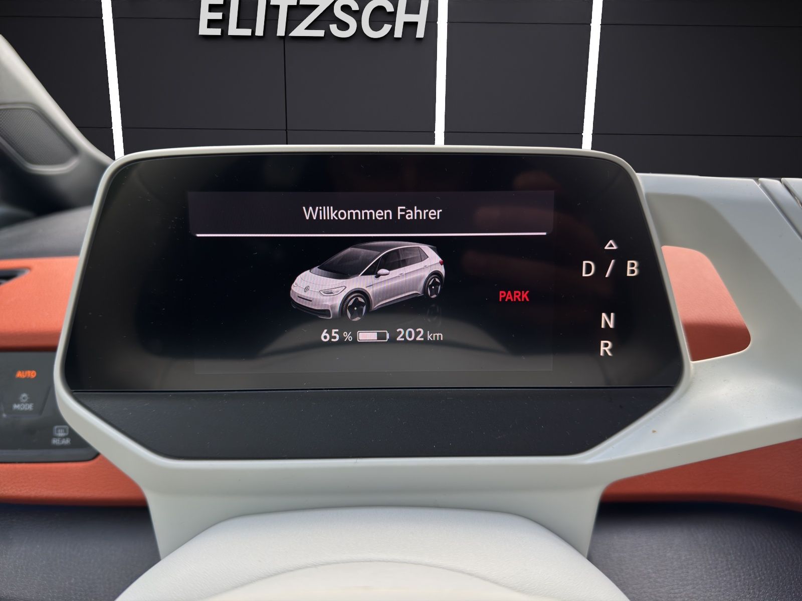 Fahrzeugabbildung Volkswagen ID.3 Pro Performance Matrix Pano HUD Navi ACC RF