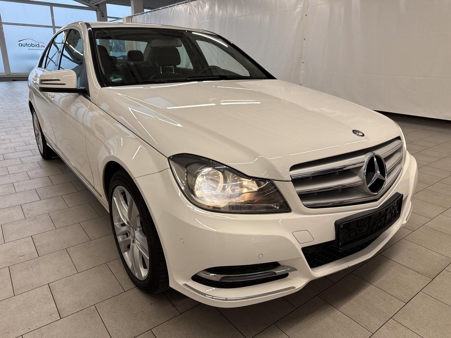 Mercedes-Benz C 180 CGI BE Avantgarde 7-G Tronic PDC LIMO NAV