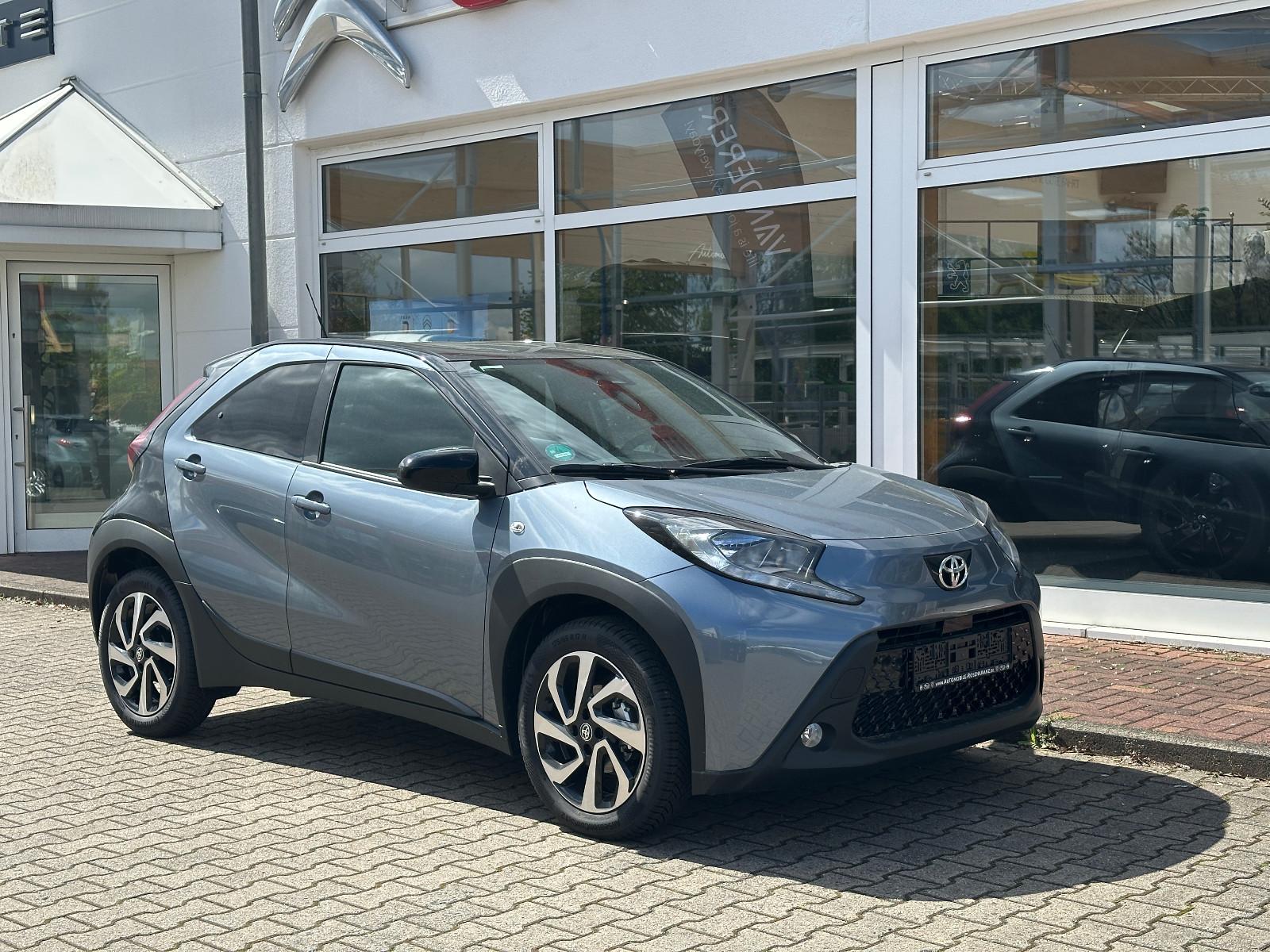 Toyota Aygo X Automatik Teamplayer | RCam