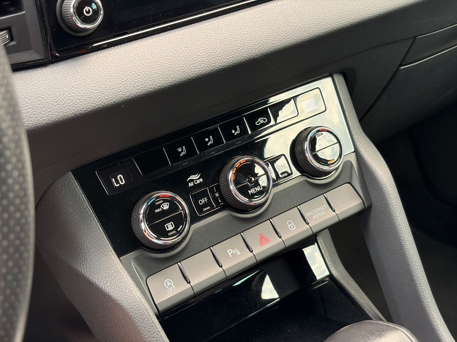 Fahrzeugabbildung SKODA Karoq Sportline*DSG*ViCo*Kamera*PDC*CarPlay**