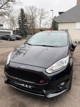 Ford Fiesta 1,6 EcoBoost ST Leder-Sport-Paket 182PS+ - gebrauchte Ford Fiesta aus dem Jahr 2016