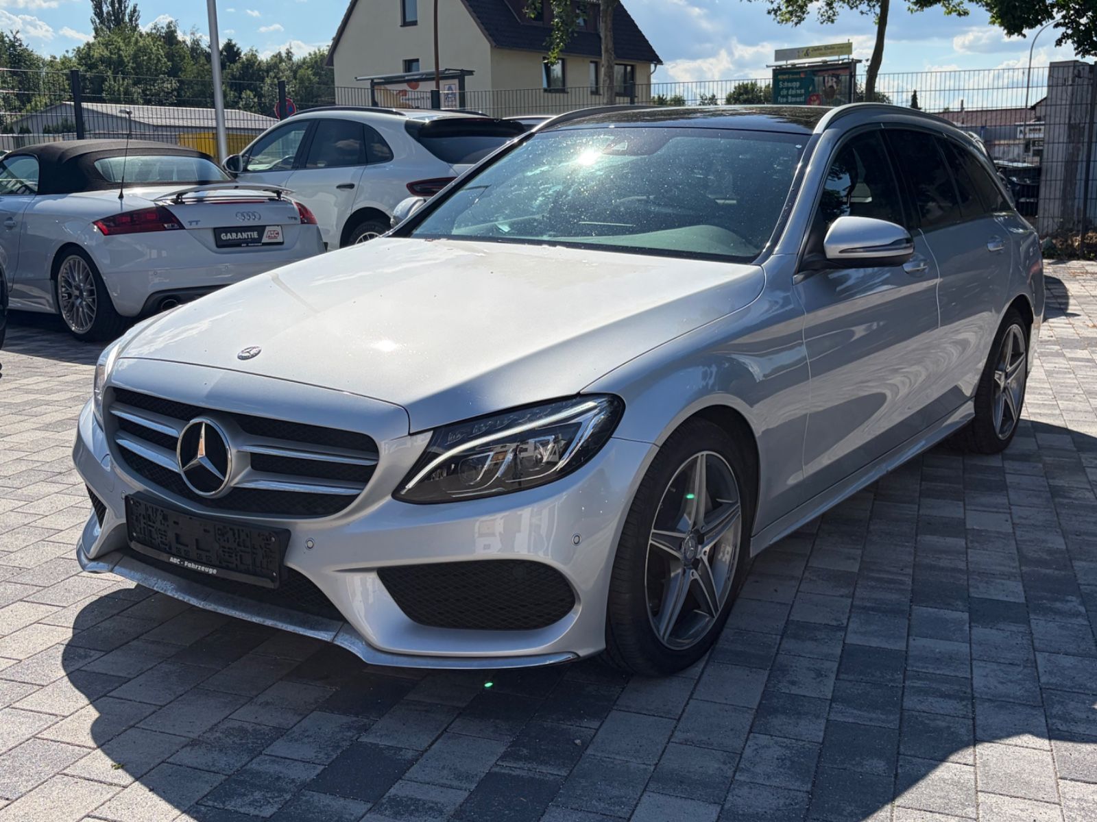 MERCEDES-BENZ C 250 CGI T AMG Panorama /Standhz. /LED /Leder