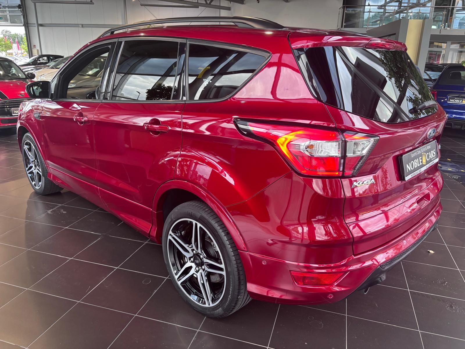 Fahrzeugabbildung Ford Kuga ST-Line Allrad SONY XENON NAVI