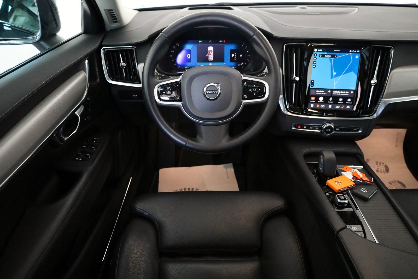 Fahrzeugabbildung Volvo V90 CC Ultimate AWD PanDach,HUD,ACC,Harman/K,AHK
