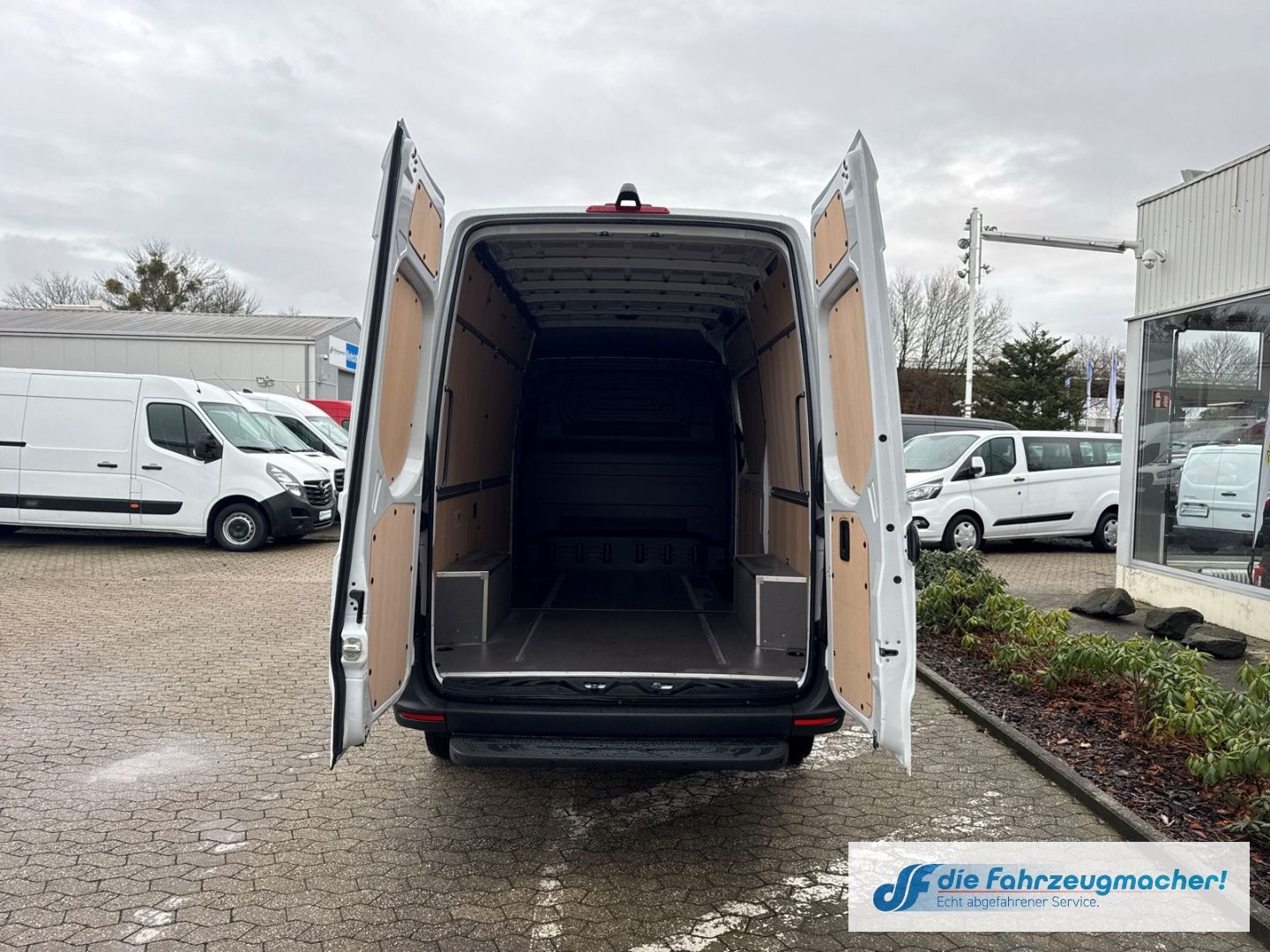 Fahrzeugabbildung Mercedes-Benz Sprinter III Kasten RWD AWD 317  CDI L2  Navi 36