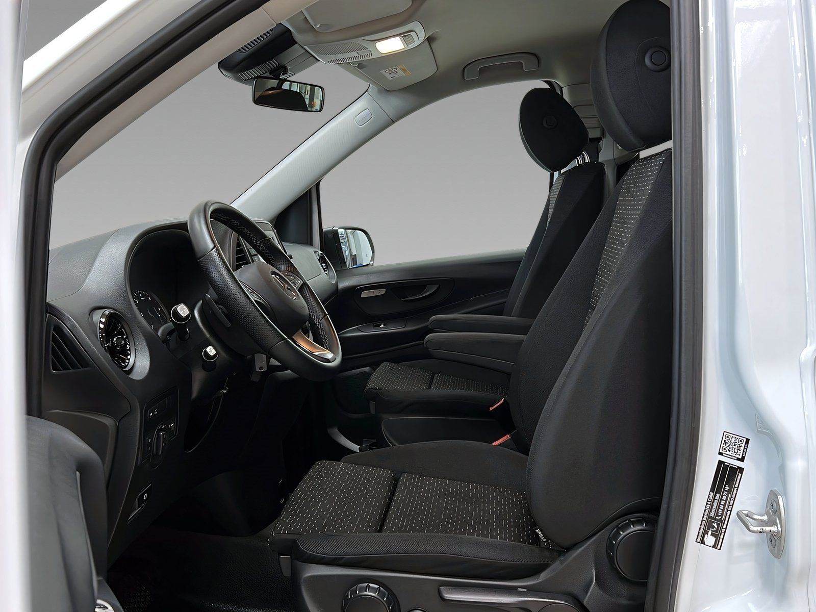 Mercedes-Benz Vito 114 CDI Tourer PRO Extralang Kamer TotW DAB foto 9