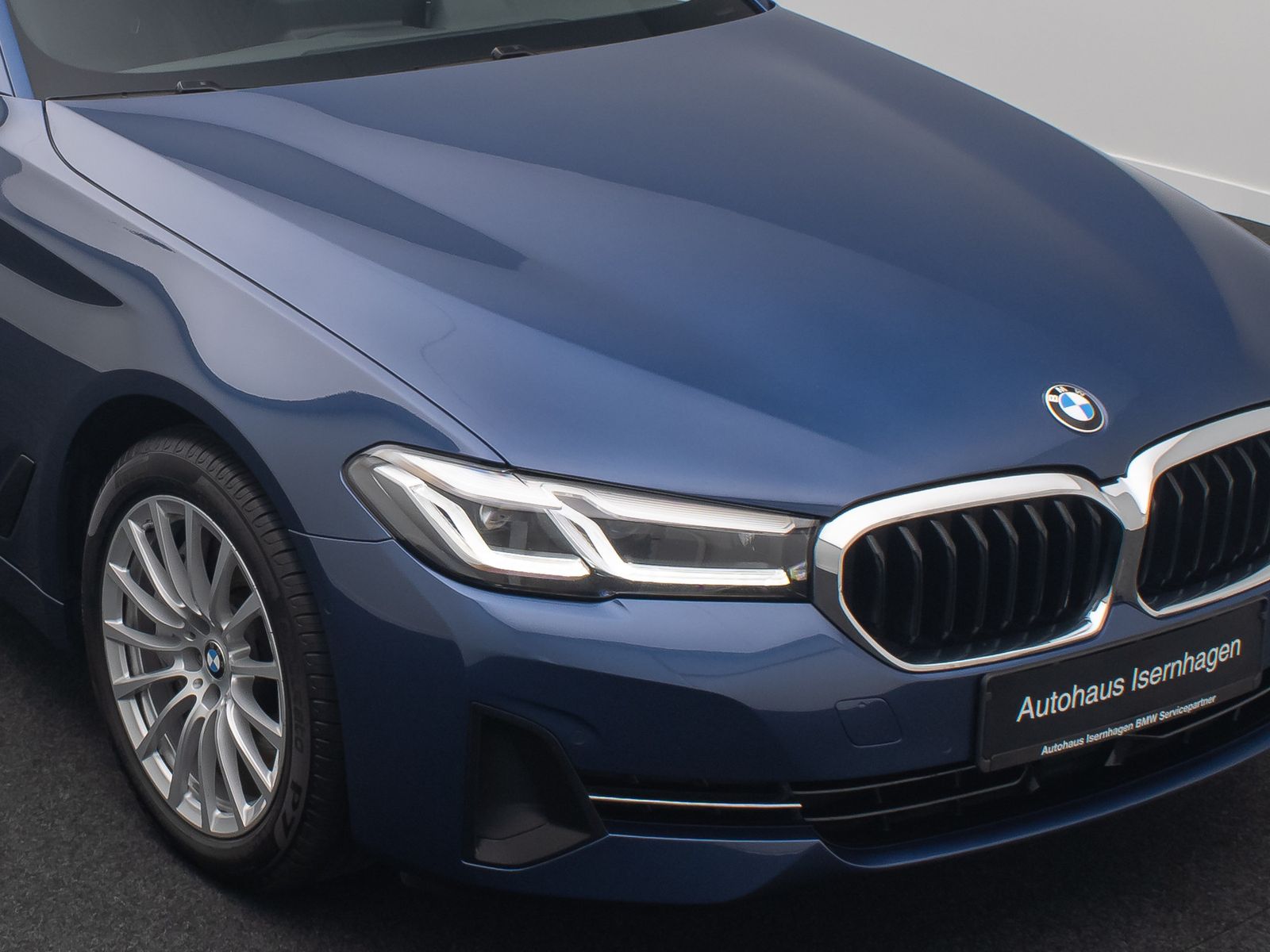 Fahrzeugabbildung BMW 540d xD Panorama Kamera DAB HiFi Lenkrhzg Sport