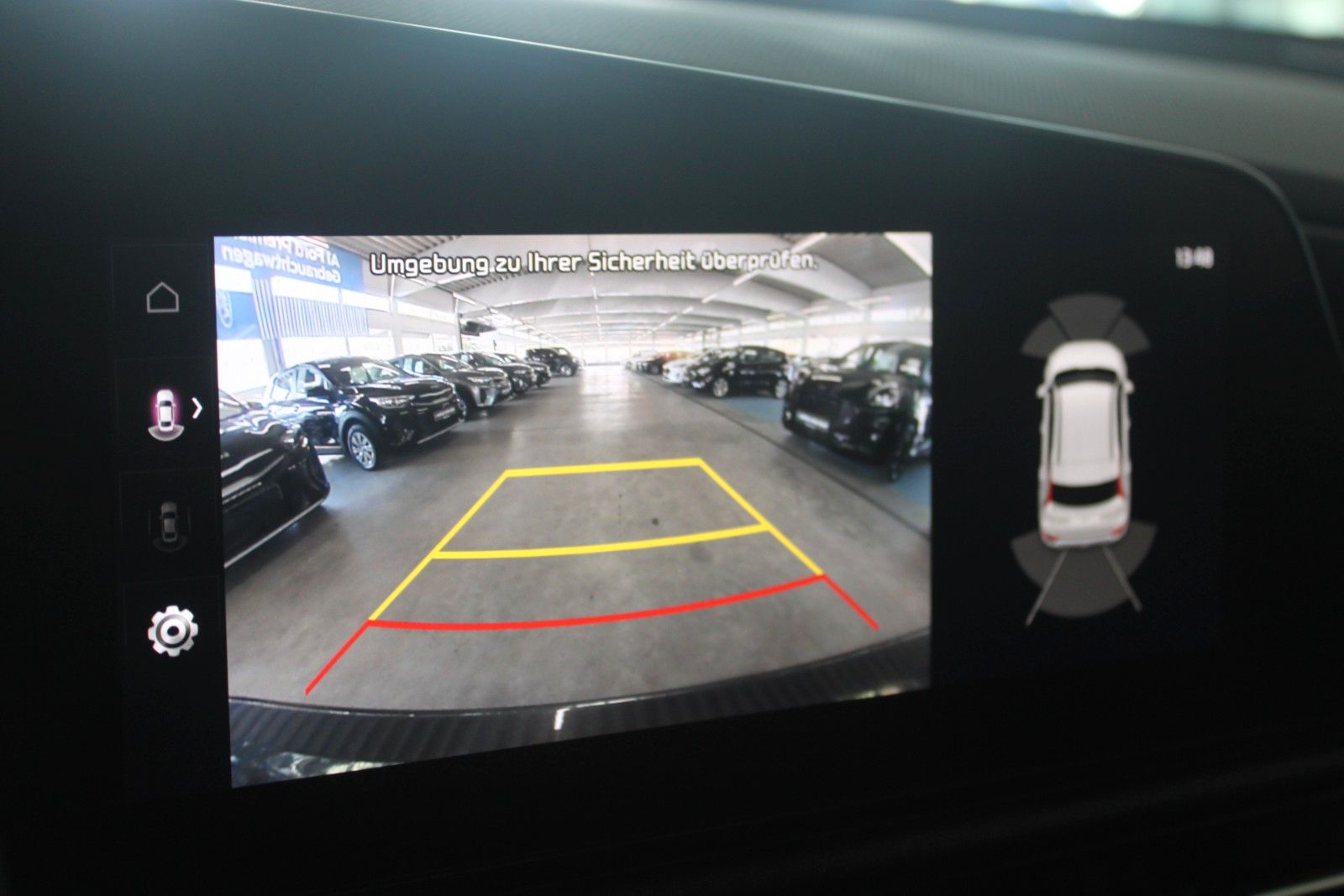 Fahrzeugabbildung Kia Niro EV Inspiration Ausparken Wärmepumpe 64 kWh